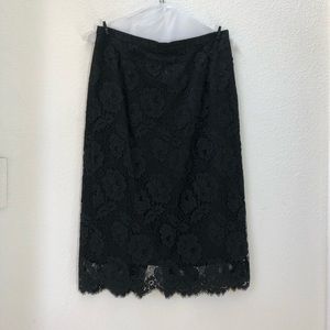 Pintucked pencil skirt in lace
